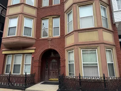 524 E Broadway #1, Boston, MA 02127