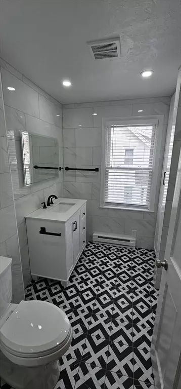 Bath - 11 Brookside Ave, Worcester, MA 01602 photo 1 of 2