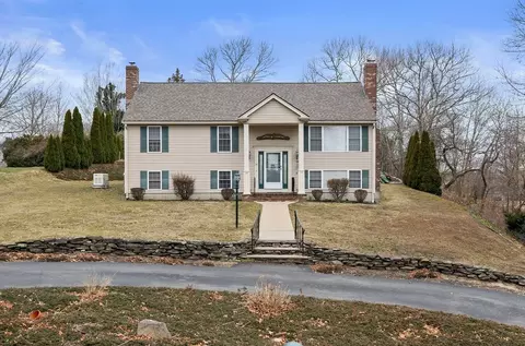 39 Braunecker Rd, Plymouth, MA 02360
