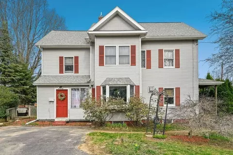 40 Mount Pleasant St, North Brookfield, MA 01535