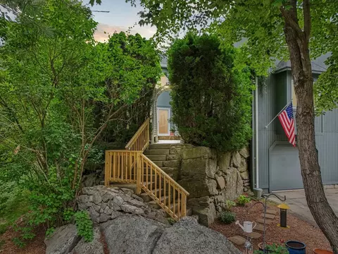 14 Gentry Ln #14, Uxbridge, MA 01569