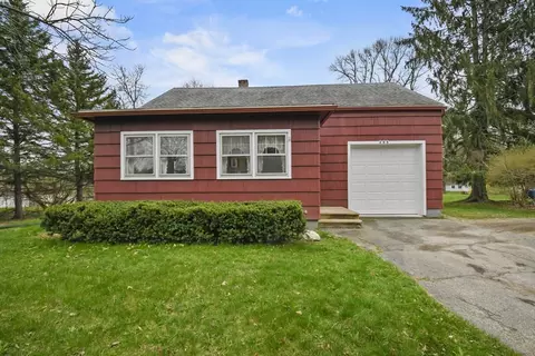 385 E Main St, East Brookfield, MA 01515