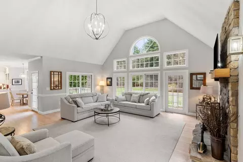 Living - 11 Barnside Rd, Boxford, MA 01921 photo 3 of 5