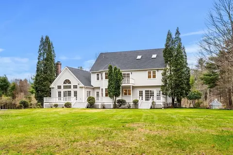 Exterior - 11 Barnside Rd, Boxford, MA 01921 photo 3 of 7