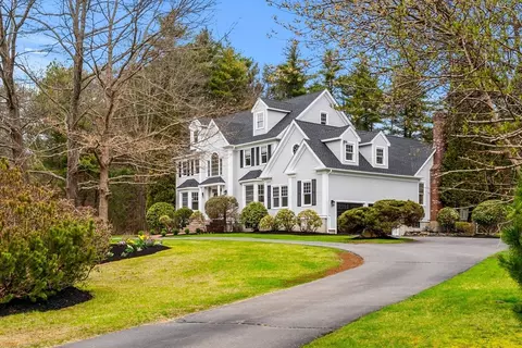 Exterior - 11 Barnside Rd, Boxford, MA 01921 photo 2 of 7