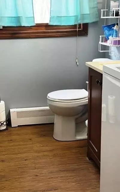 Bath - 8 Rocco Dr #8, Blackstone, MA 01504 photo 2 of 4