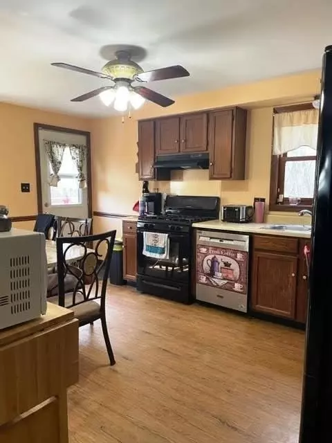 Kitchen - 8 Rocco Dr #8, Blackstone, MA 01504 photo 1 of 4