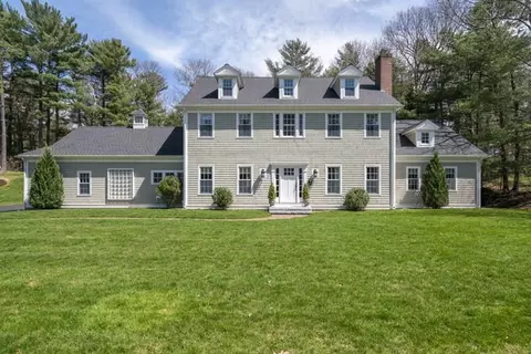 40 Amos Sampson Ln, Duxbury, MA 02332