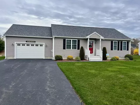 29 Bell Dr, East Bridgewater, MA 02333