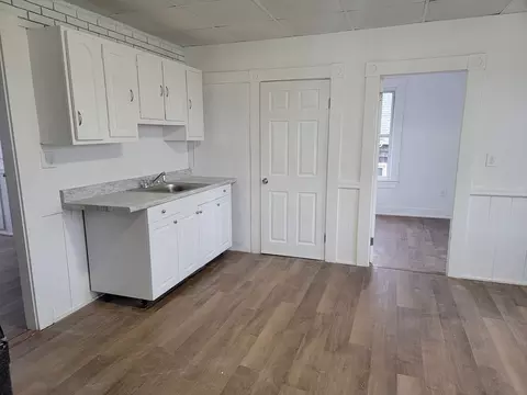 81 Beetle St, New Bedford, MA 02746