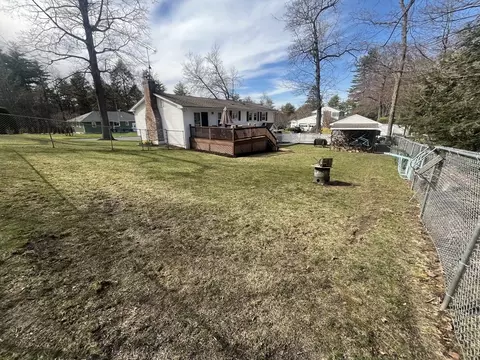 Exterior - 33 Westview Ter, Easthampton, MA 01027 photo 5 of 12