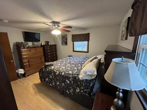 Bedroom - 33 Westview Ter, Easthampton, MA 01027 photo 1 of 5
