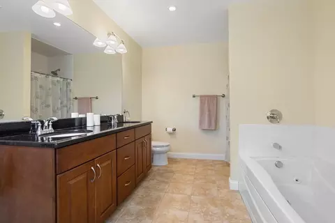 Bath - 17 Gabriel Ln #17, Acton, MA 01720 photo 1 of 3