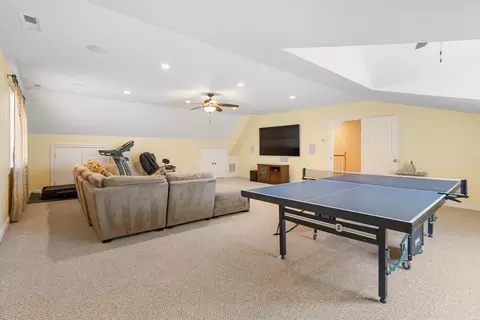 Living - 17 Gabriel Ln #17, Acton, MA 01720 photo 7 of 8