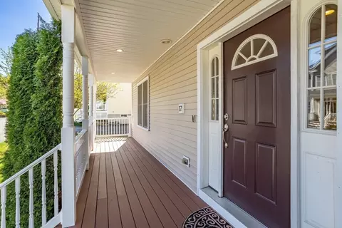 Exterior - 17 Gabriel Ln #17, Acton, MA 01720 photo 3 of 9