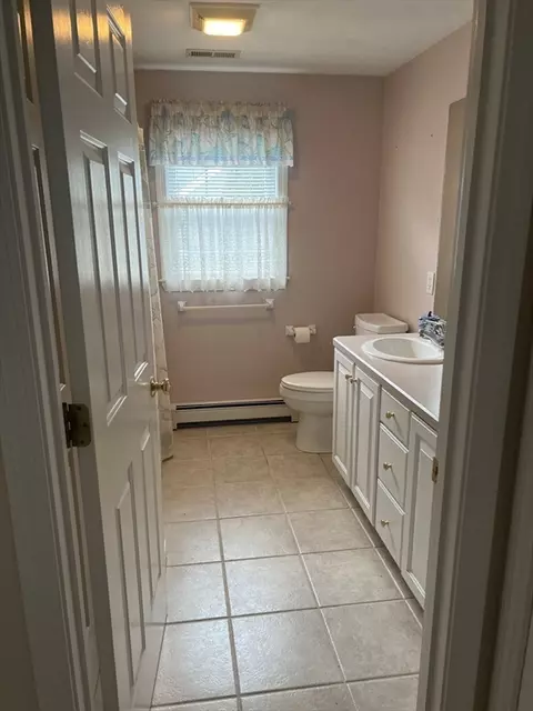 Bath - 17 Snead Dr, Mashpee, MA 02649 photo 2 of 3