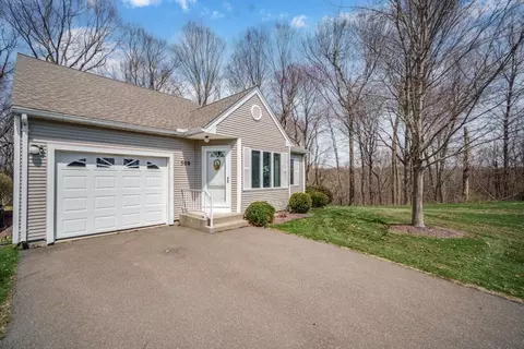 509 Alvord Pl #509, South Hadley, MA 01075