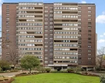 9 Hawthorne Pl #9A, Boston, MA 02114