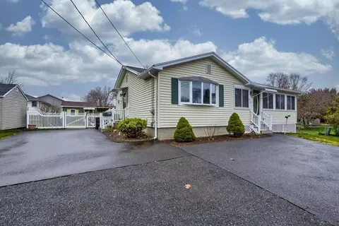 Exterior - 626 E Main St, Chicopee, MA 01020 photo 2 of 7