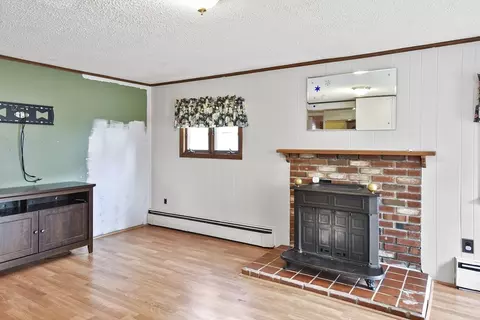 108 Wilson Ave, Athol, MA 01331 photo 3