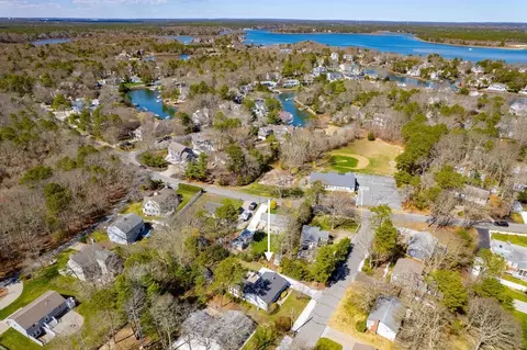 View/Area - 9 Uncle Edwards Rd, Mashpee, MA 02649 photo 2 of 8