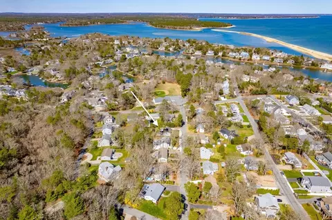 View/Area - 9 Uncle Edwards Rd, Mashpee, MA 02649 photo 3 of 8