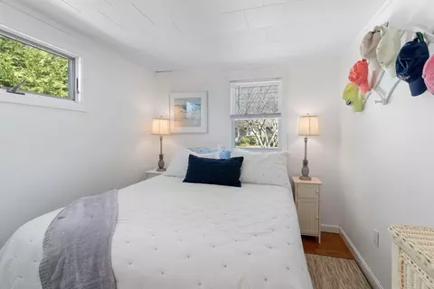Bedroom - 9 Uncle Edwards Rd, Mashpee, MA 02649 photo 3 of 4