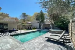 6 Mashie Cir, Mashpee, MA 02649