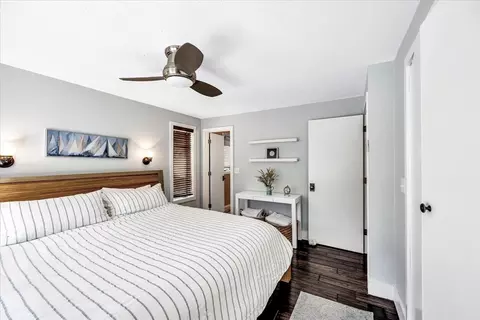 Bedroom - 6 Mashie Cir, Mashpee, MA 02649 photo 7 of 11