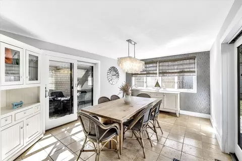 Dining - 6 Mashie Cir, Mashpee, MA 02649 photo 1 of 3