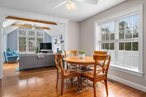 Dining - 7 Sheffield Pl, Mashpee, MA 02649 photo 2 of 4