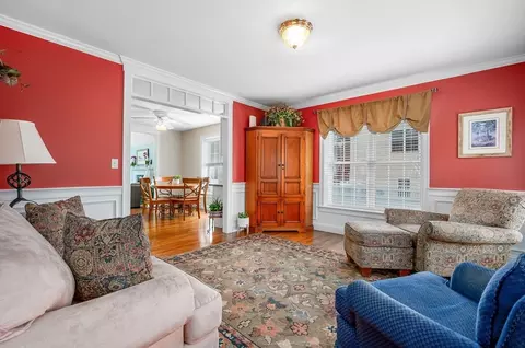 Living - 7 Sheffield Pl, Mashpee, MA 02649 photo 5 of 6