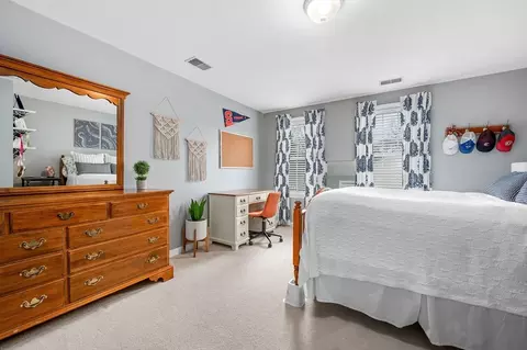 Bedroom - 7 Sheffield Pl, Mashpee, MA 02649 photo 6 of 8