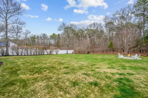Exterior - 7 Sheffield Pl, Mashpee, MA 02649 photo 11 of 11