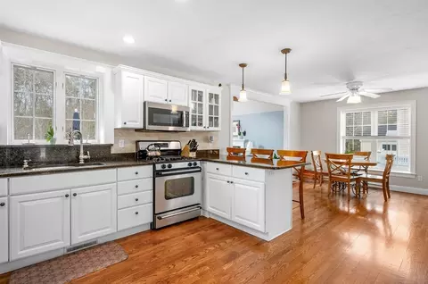 Kitchen - 7 Sheffield Pl, Mashpee, MA 02649 photo 3 of 3