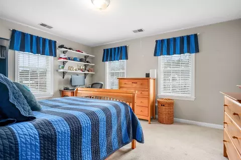 Bedroom - 7 Sheffield Pl, Mashpee, MA 02649 photo 7 of 8
