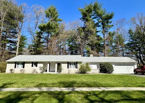 319 Merriweather Dr, Longmeadow, MA 01106