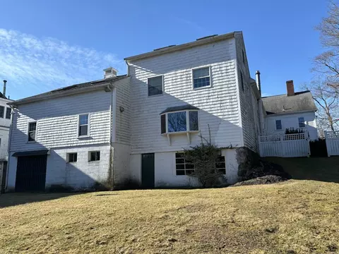 Exterior - 367 Maple St, Danvers, MA 01923 photo 2 of 2