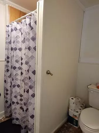 Bath - 6 Pinevale St # -8, Springfield, MA 01151 photo 2 of 2