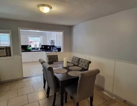 Dining - 6 Pinevale St # -8, Springfield, MA 01151 photo 2 of 2