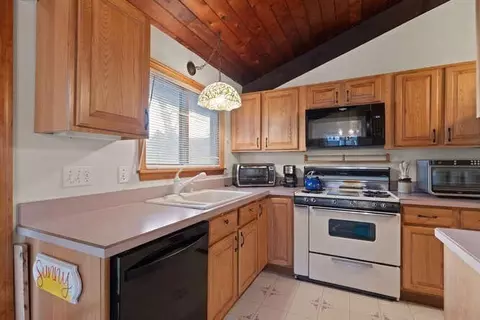 152 Cherry St, Gloucester, MA 01930 photo 11