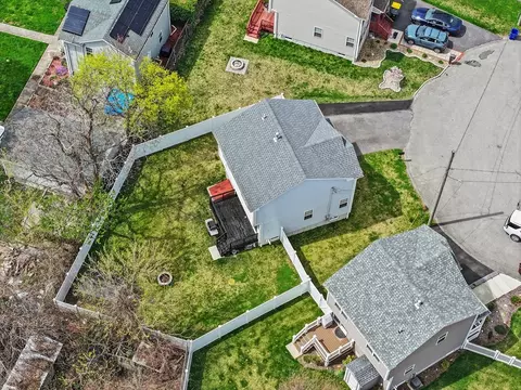 Exterior - 33 Tiffany Dr, Fall River, MA 02723 photo 11 of 11