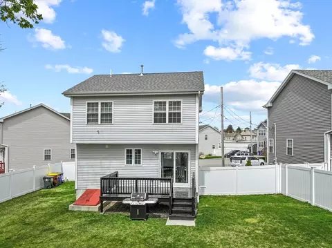 Exterior - 33 Tiffany Dr, Fall River, MA 02723 photo 5 of 11