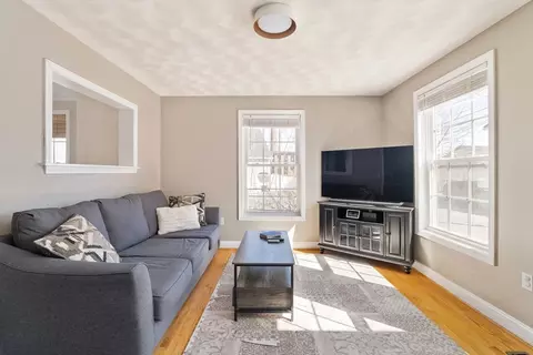 1 Wilson St #1, Billerica, MA 01862