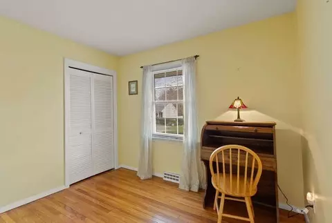 Bedroom - 6 Ronna Rd, Gloucester, MA 01930 photo 5 of 5