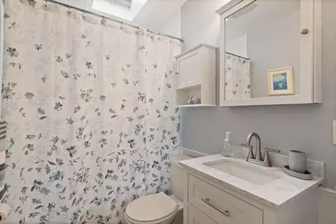 Bath - 6 Ronna Rd, Gloucester, MA 01930 photo 1 of 1