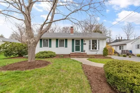 6 Ronna Rd, Gloucester, MA 01930