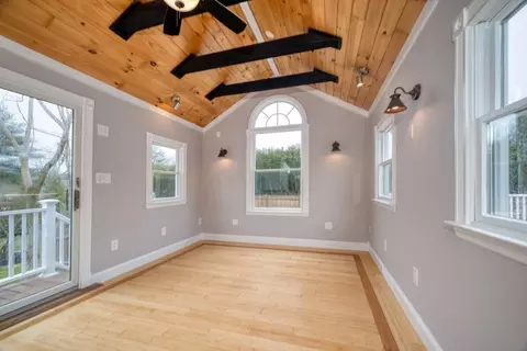 4 Eileen Rd, Milton, MA 02186 photo 8