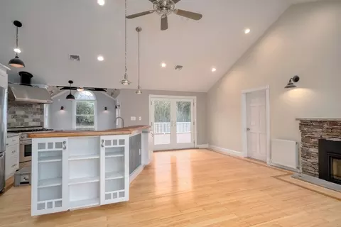 4 Eileen Rd, Milton, MA 02186 photo 6