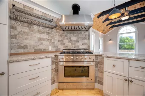 4 Eileen Rd, Milton, MA 02186 photo 4